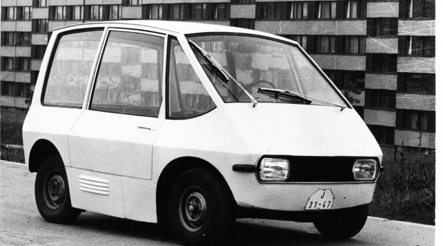 Obrázek elektricke socialisticke auto pre sudruhov