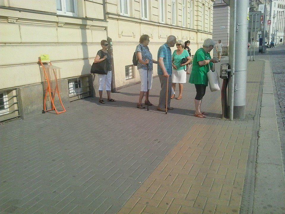 Obrázek fronta&nbsp;na&nbsp;stin