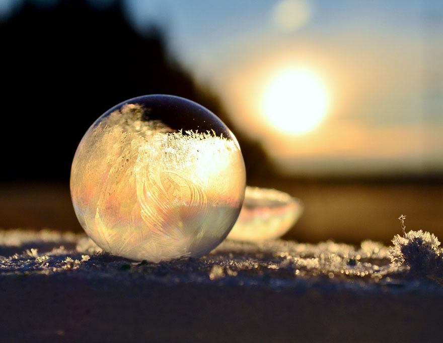Obrázek frozen-ice-art-1-1  880