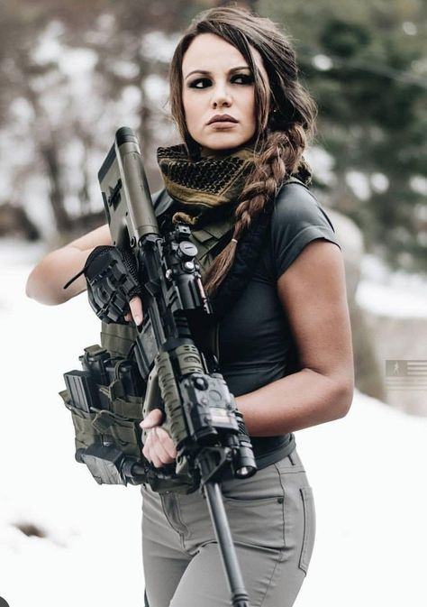 Obrázek girl and gun 2