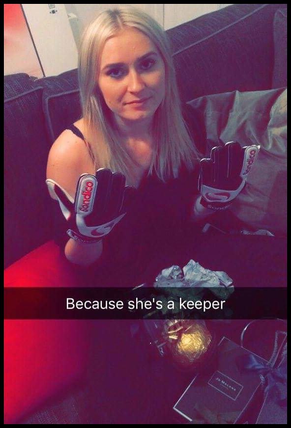 Obrázek goalie gloves christmas present