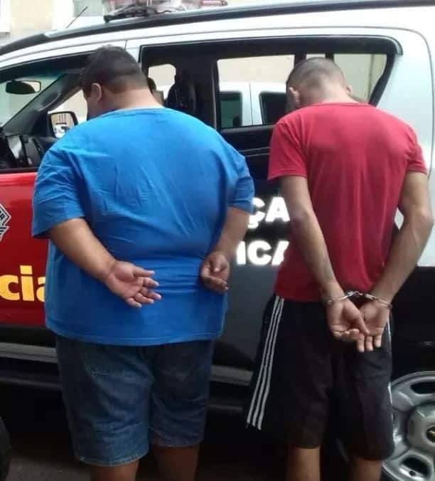Obrázek handcuffs are racist