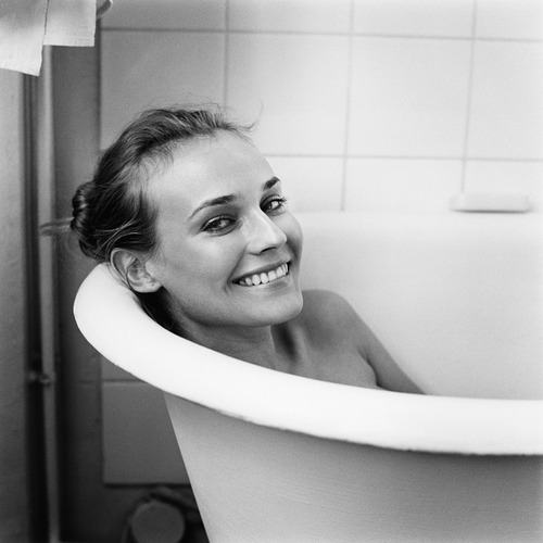 Obrázek hot bath girl