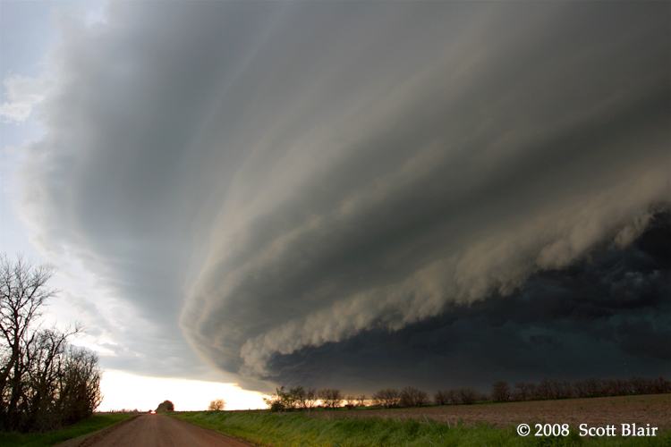 Obrázek kto najde krajsi shelf cloud