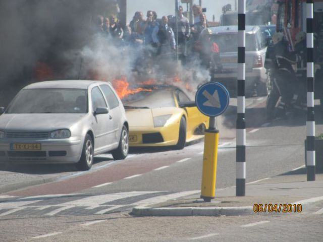 Obrázek lambo in fire 2