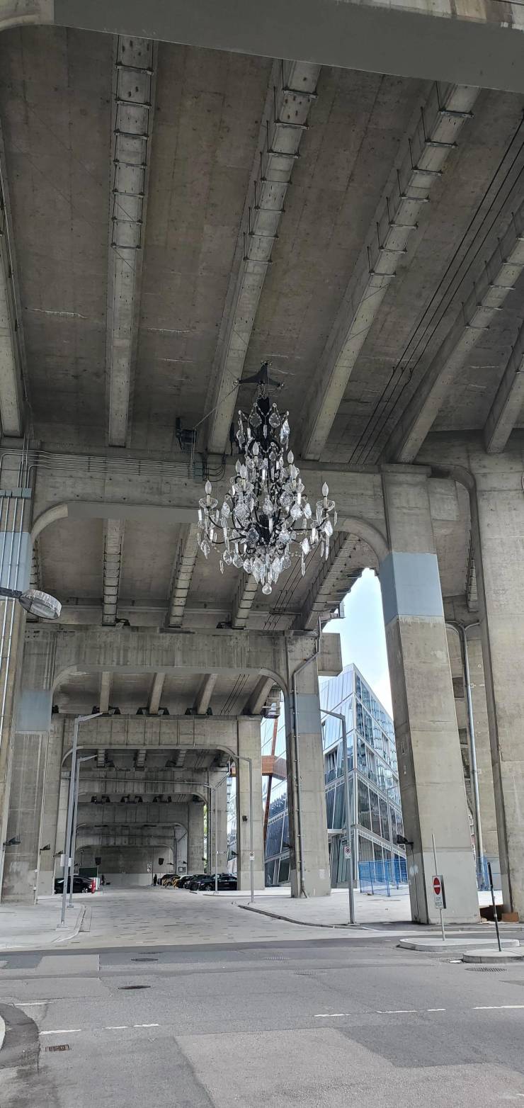 Obrázek luxus pod mostem