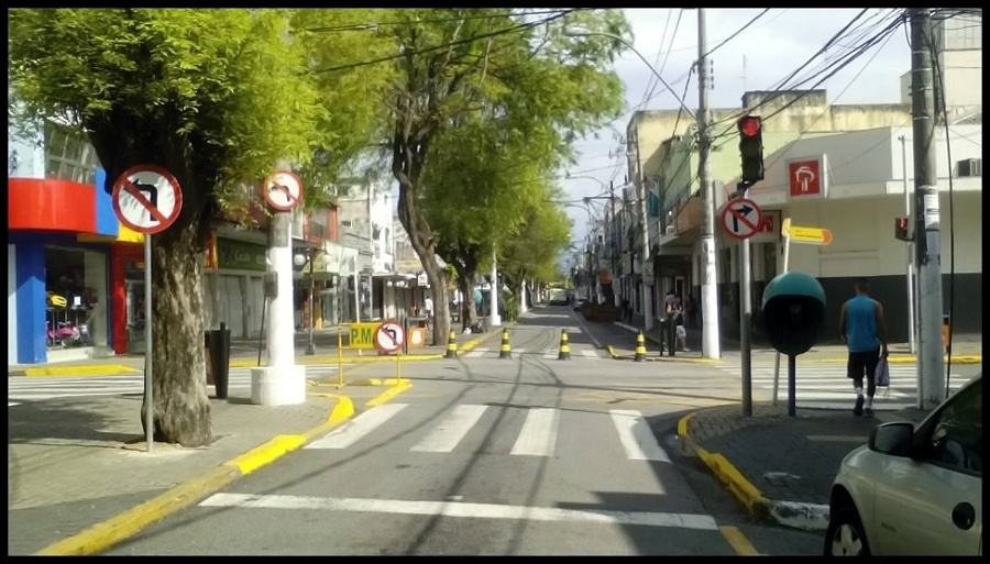 Obrázek meanwhile-road signs