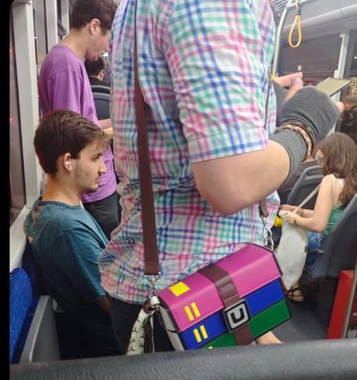 Obrázek messengers compressed bag