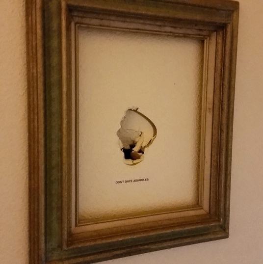Obrázek my ex framed her angry punch in the wall always remember 540