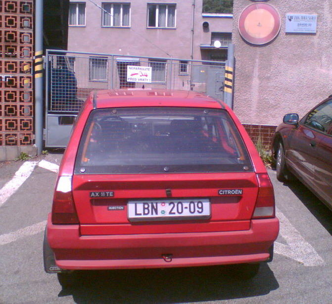 Obrázek neparkujte pred vraty Mala Skala