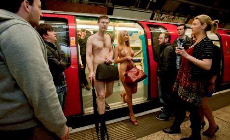 Obrázek normalka v londynskem metru 3
