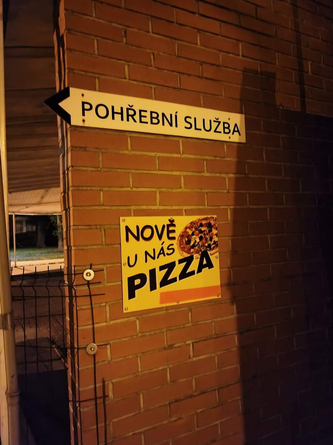 Obrázek nove i pizza