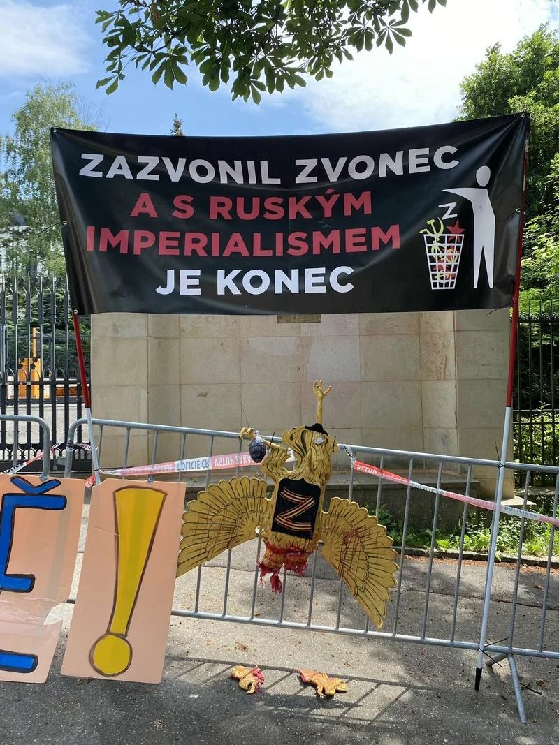Obrázek novodobi bolsevici bojuji proti imperializmu