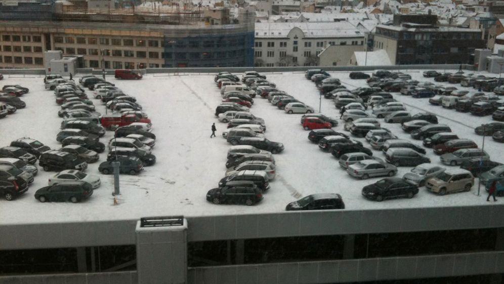 Obrázek parkovani na snehu