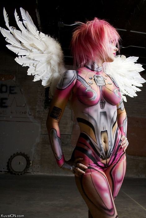Obrázek pink angel bodyart