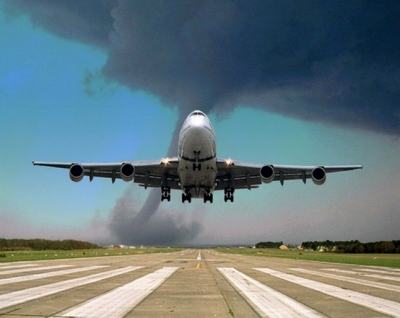 Obrázek plane vs tornado