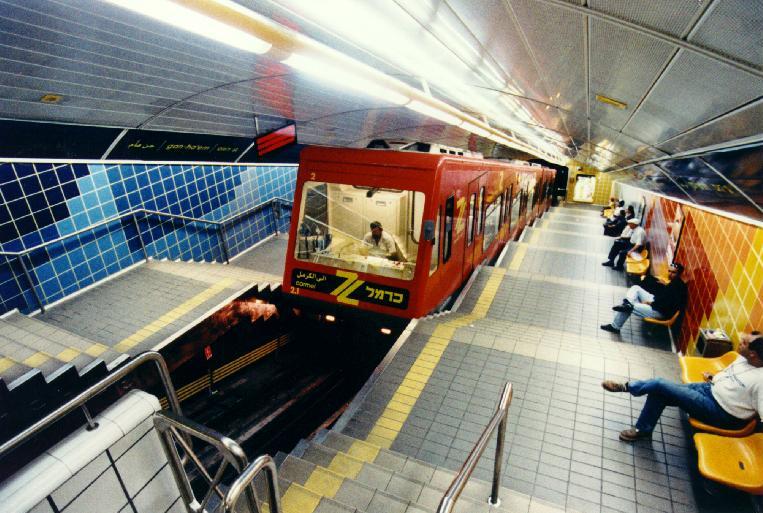 Obrázek podzemni lanovka nebo divny metro