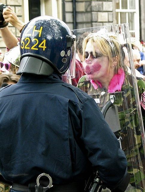 Obrázek polibek pro policajta