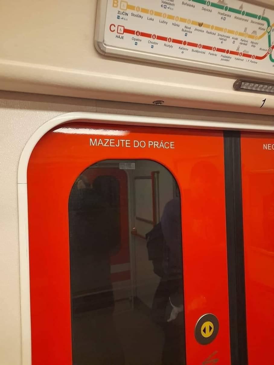 Obrázek prazaci tahnete do prace 