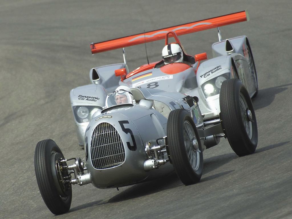 Obrázek racecar 1938vs2010
