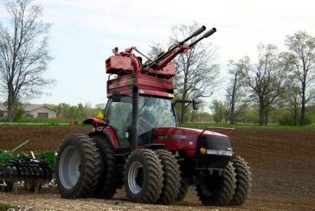 Obrázek redneck-farm-tractor-tank