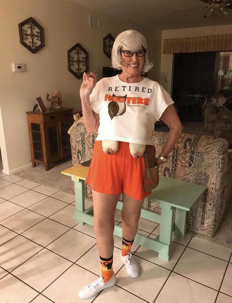 Obrázek retired hooters