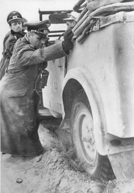 Obrázek rommel tlaci karu