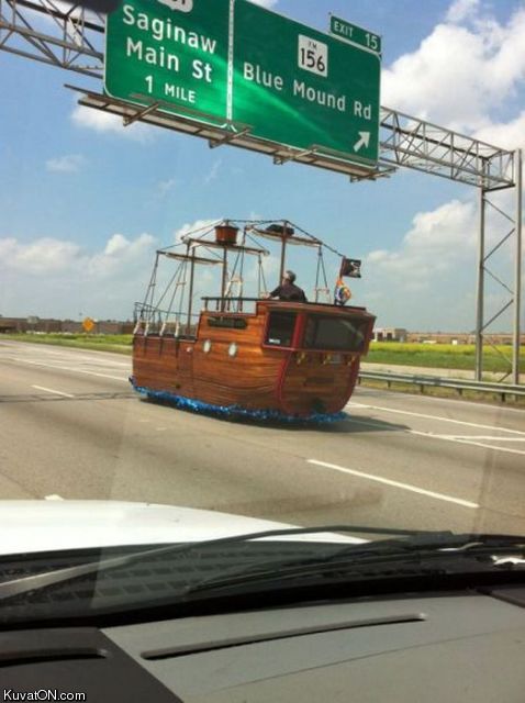 Obrázek ship on road