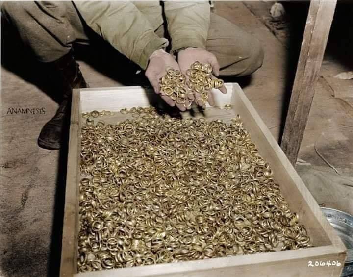 Obrázek snubni prsteny ukradene v tabore Buchenwald