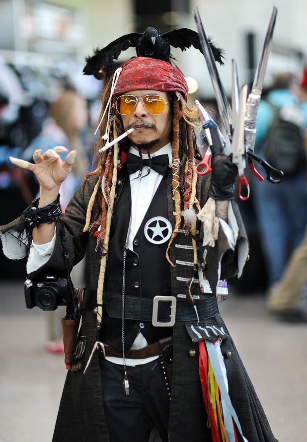 Obrázek some guy cosplaying depp - vaoijli imgur u bettorworse