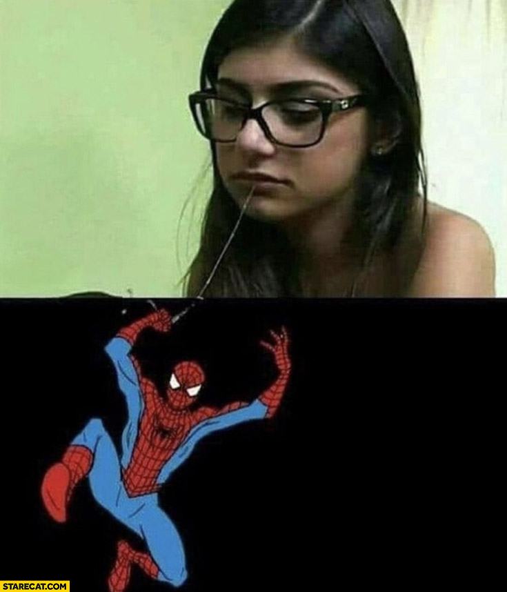 Obrázek stare mia-khalifa-spiderman-web-photoshopped