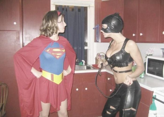Obrázek supermanka a catwomanka