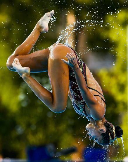 Obrázek synchronized out of water kolesing