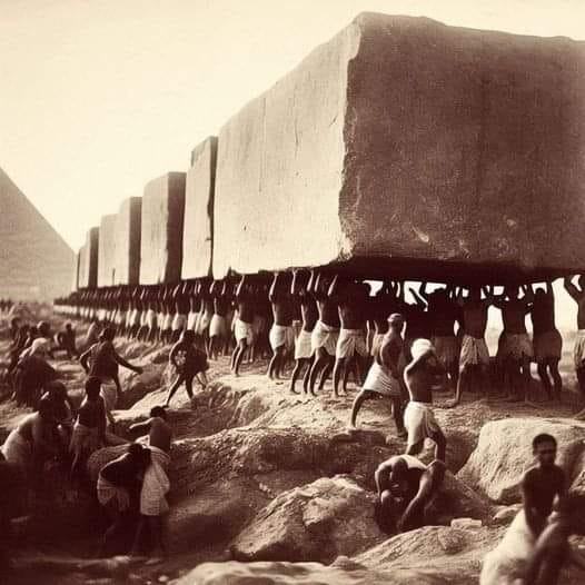 Obrázek takhle staveli pyramidy zadni mimozemstani oh wait