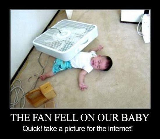 Obrázek the-fan-fell-on-our-baby