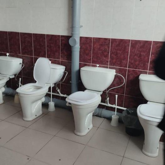 Obrázek toalety jekaterinburk sploecne srani utuzuje kolektiv