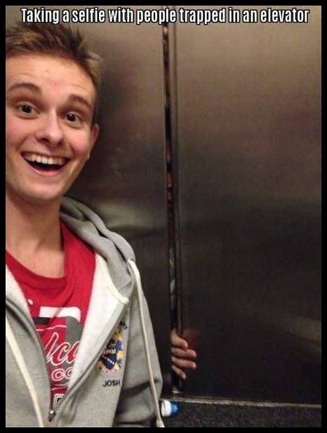 Obrázek trapped in a elevator