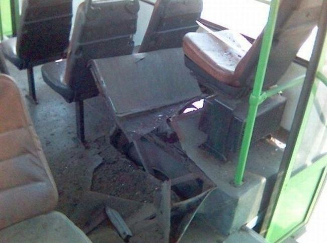 Obrázek trochu shnilej autobus 1