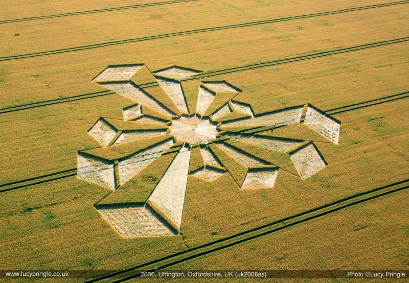 Obrázek uffington crop circle 07 2006