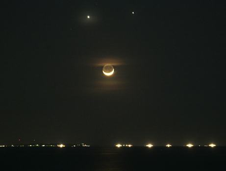Obrázek vesmirny smajlik - venuse 2C jupiter a mesic