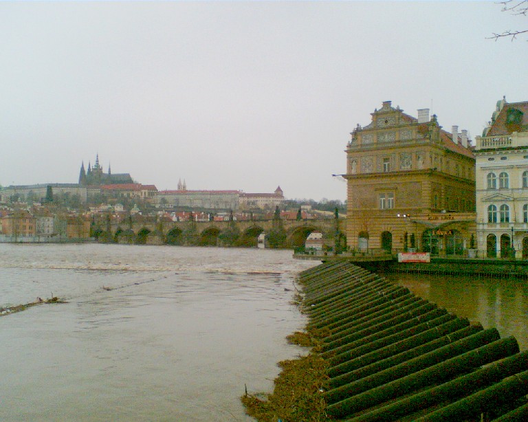 Obrázek vltava praha dnes rano4