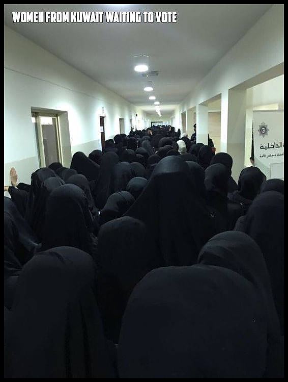 Obrázek women from kuwait
