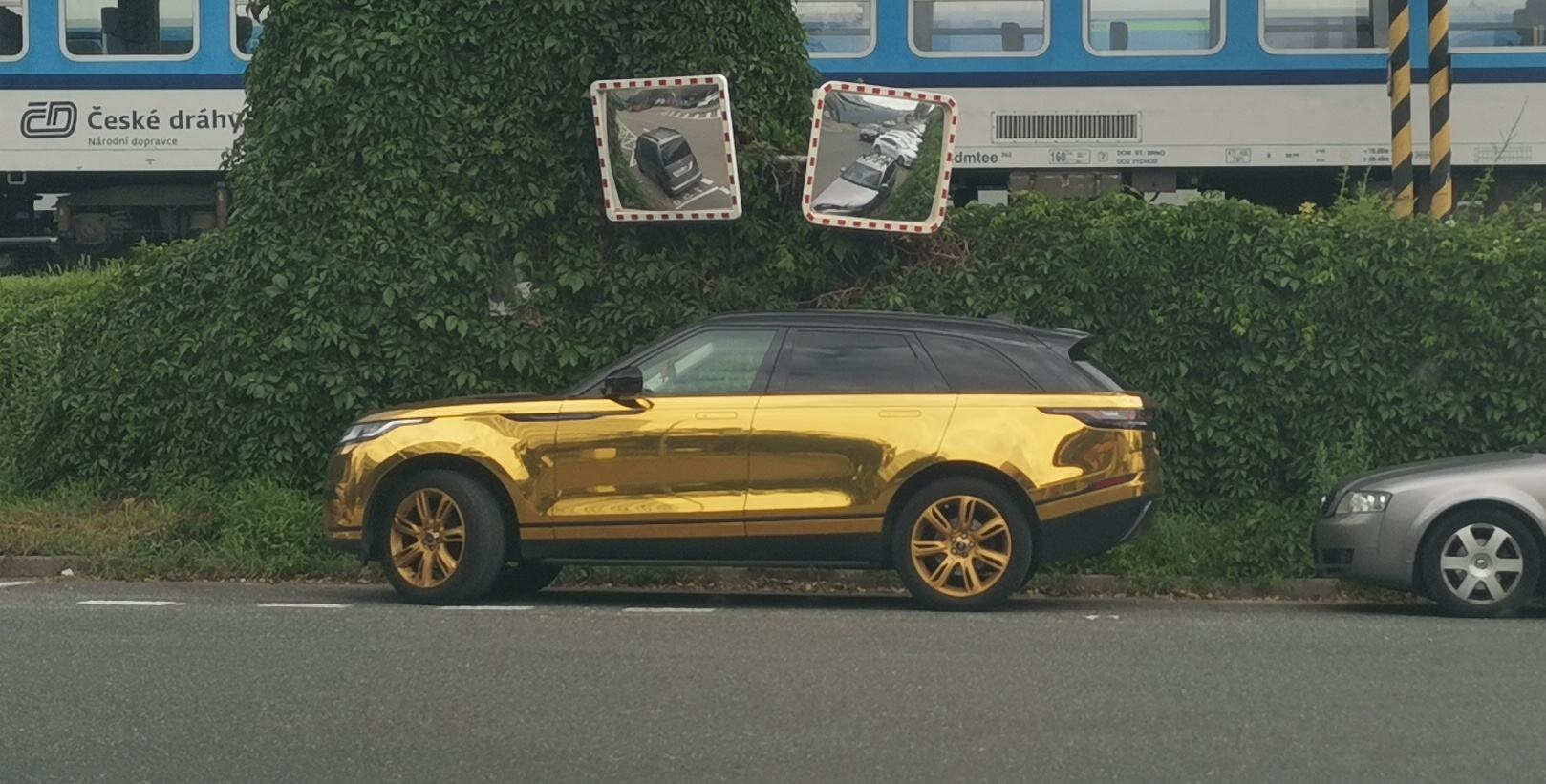 Obrázek zlaty auto