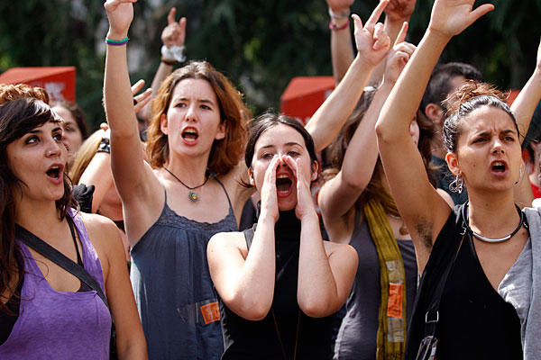 Protesty_za_unban_Simony.jpg Protesty_za_unban_Simony.jpg