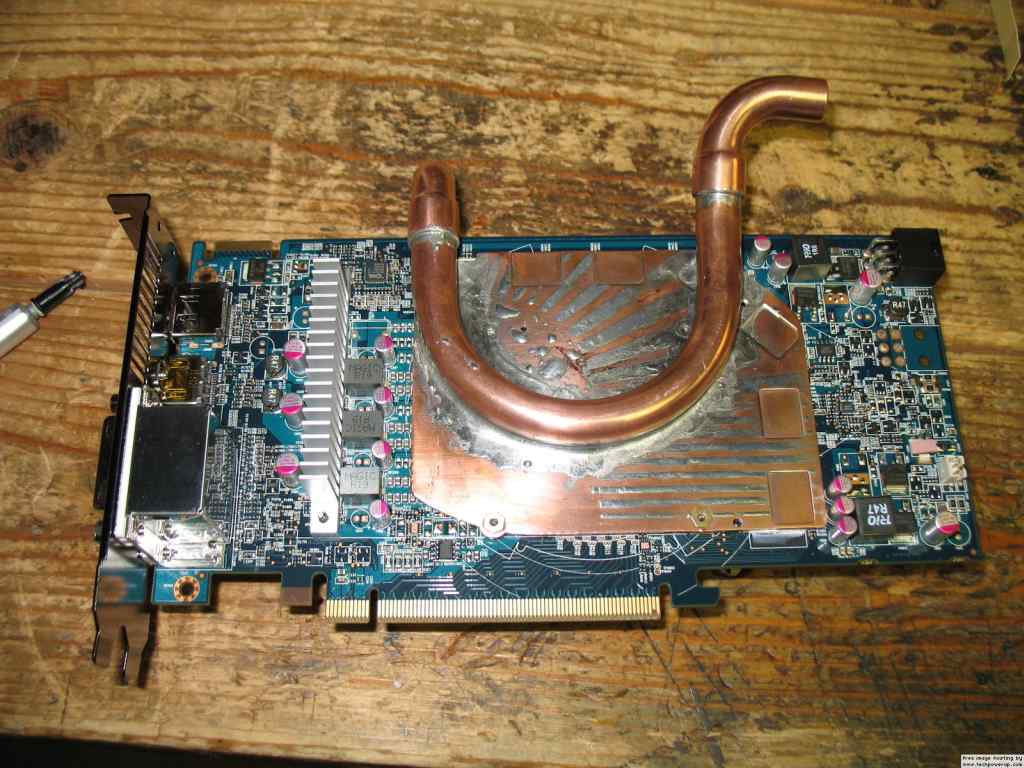7f53beef_HD6850_waterblock.jpg 7f53beef_HD6850_waterblock.jpg