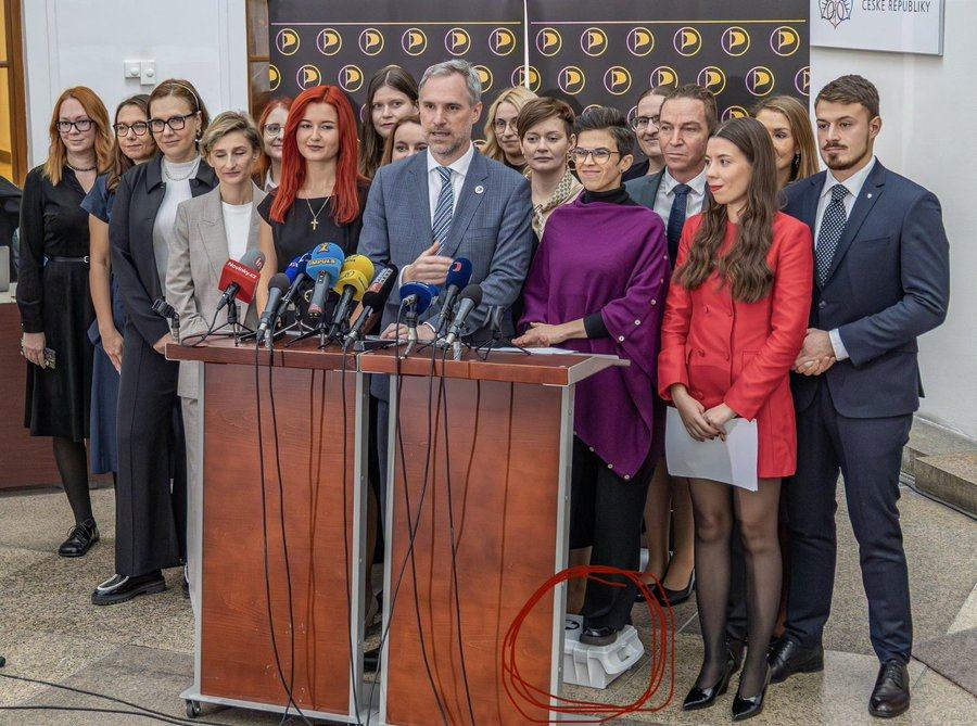 Obrázek Tady mate vsechny ty komunisty ze snemovny