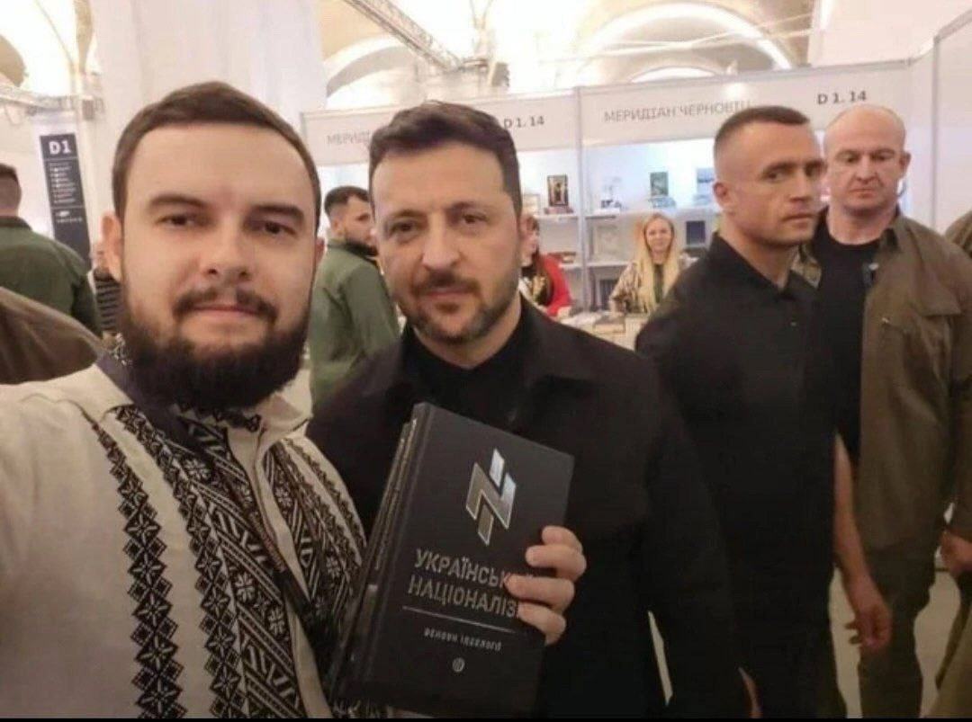 Obrázek my ty russsaky umlatime i knizkama
