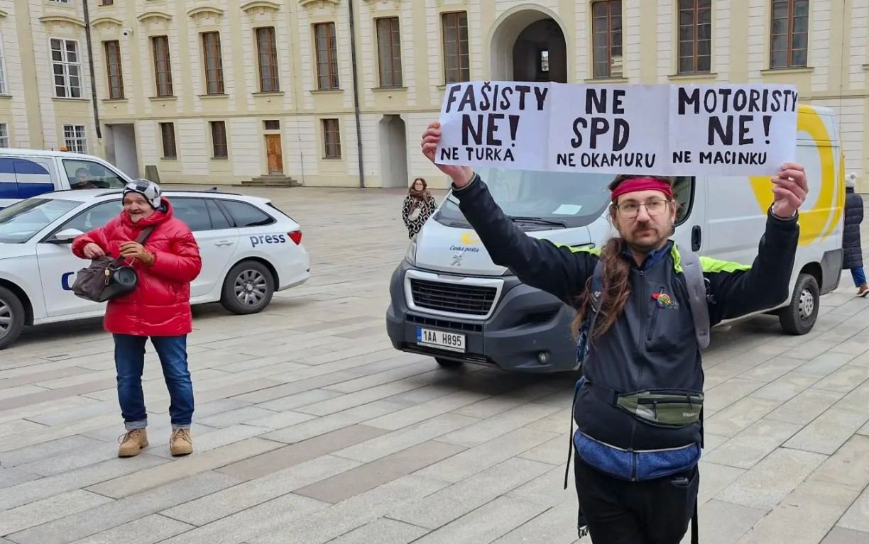 Obrázek nemlcici&nbsp;mensina